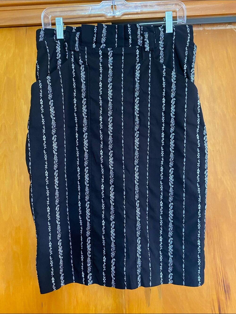 Eva Franco Black Pencil Skirt White Floral Stripes Embroidery Paper Bag Pockets